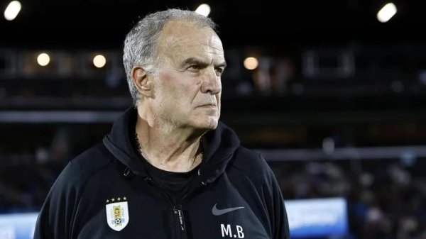 鼎冠策略资 记者：贝尔萨友谊赛未征召主力，乌拉圭足协违约将被罚18万